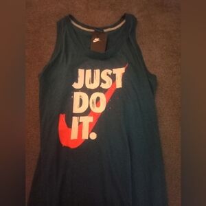 🤠NWT Nike Tank Top Size Large